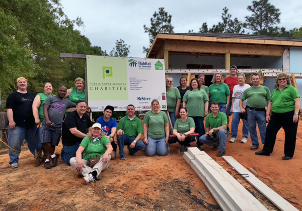 publix associates building a home with habitat for humanity