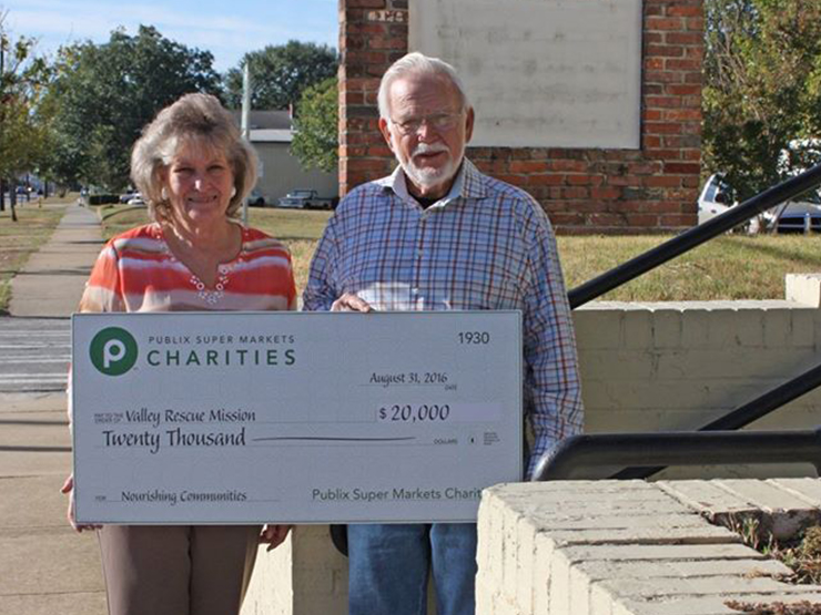 publix charities check presentation to valley rescue mission for $20,000