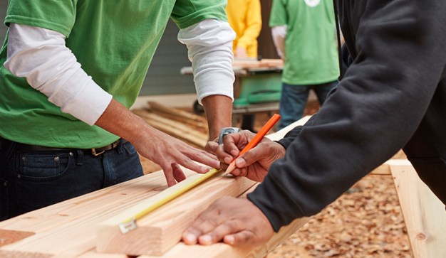 publix serves measuring lumber for housing