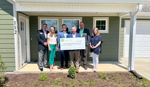 Group holding check for Habitat for Humanity of Sumner County