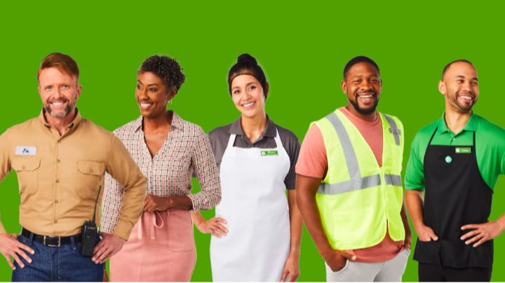 group of Publix associates